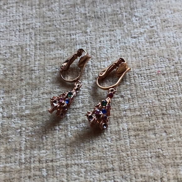 Gold Tone Clip On Christmas Tree Earrings - Picture 1 of 9